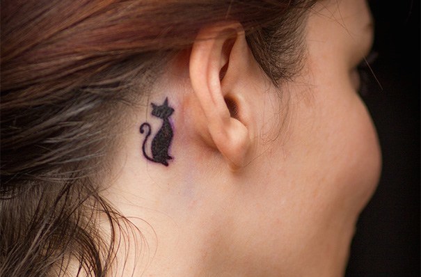 Tatuajes minimalistas de gatos